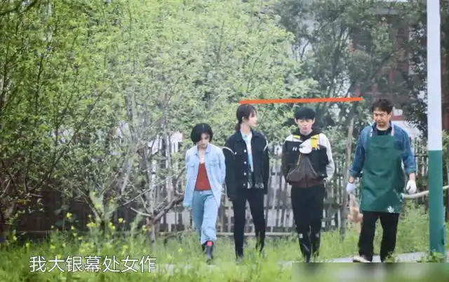 167杨紫与172何炅同框身高差咋了有人谎报身高吗