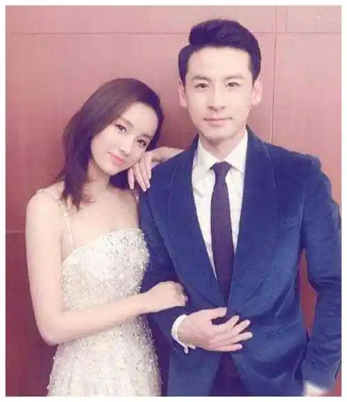 她是胡歌梦中情人,被高富帅看上,从吃火锅到结婚仅17天.