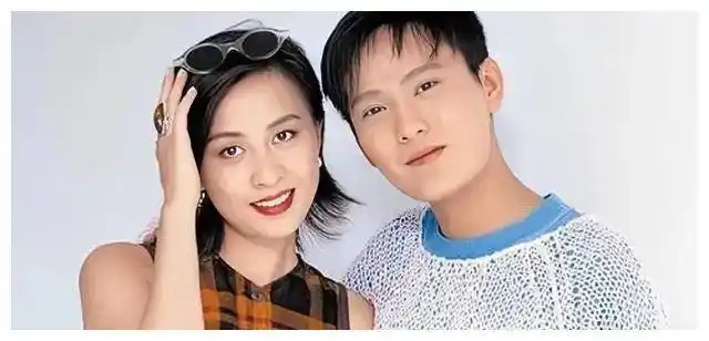 1987年,22岁的张信哲申澈与巨石音乐签约.