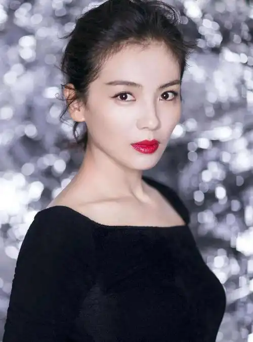 刘涛最新动人心弦的美照_网易订阅