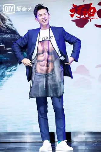 李现现场演绎"腹肌指路"!《河神2》板上钉钉?