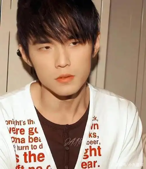 周杰伦身高多少?与4个明星同框暴露真实身高