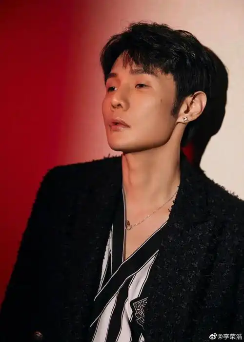 越看越好看的类型2,雅痞帅气李荣浩,宝妈晒小眼睛娃走红全网提到眼睛