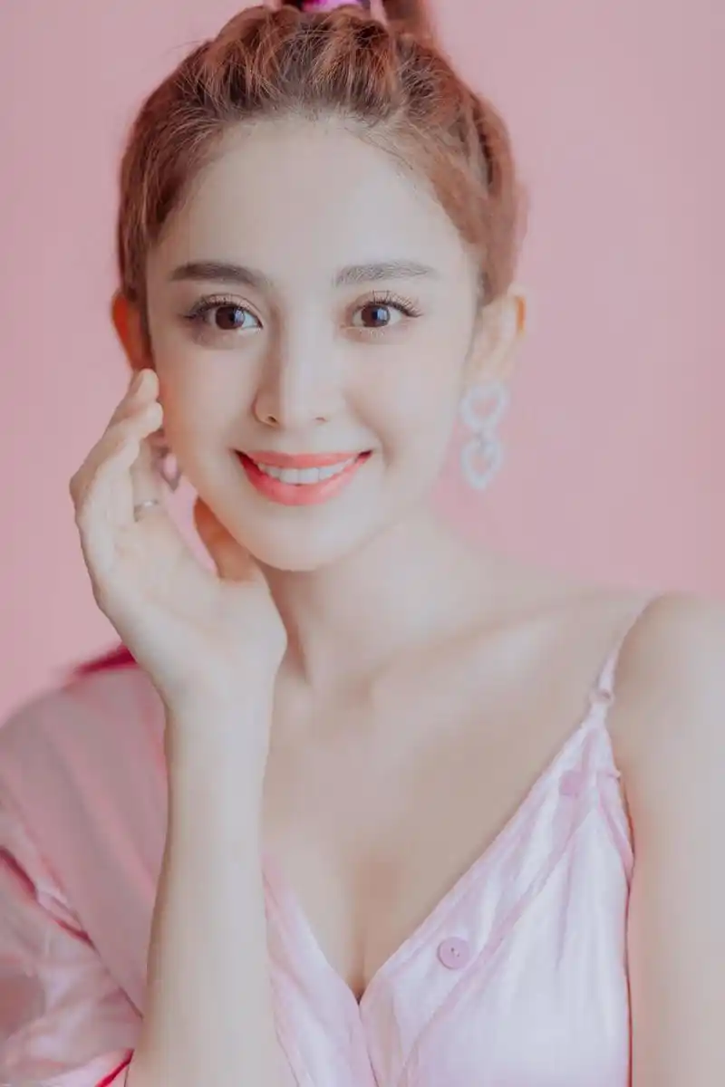 古力娜扎高清壁纸头像(二十七)[鲜花]