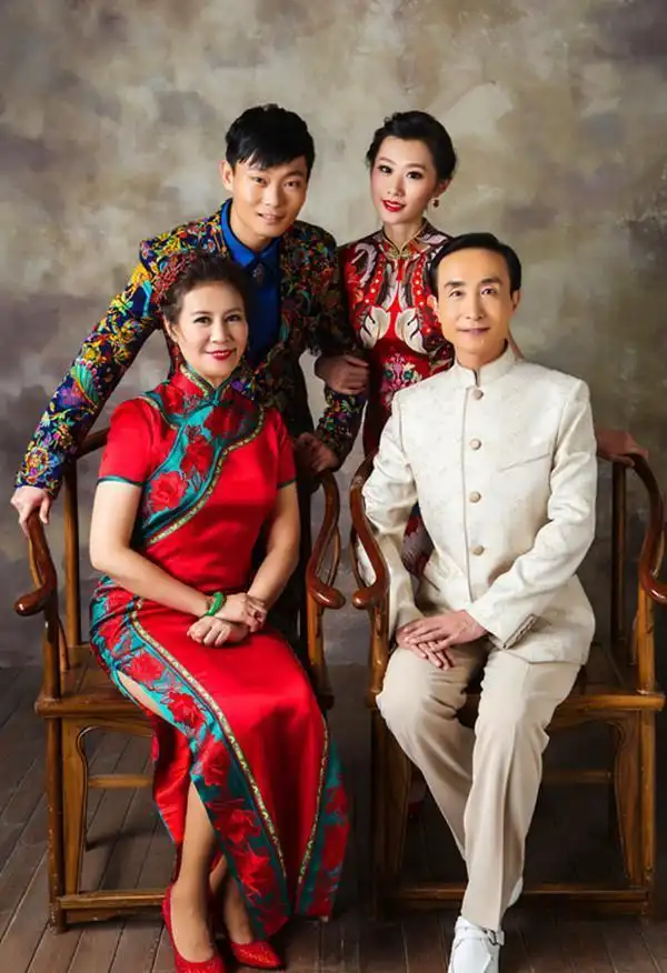 宋丹丹老了黄宏老了蔡明脸僵了只有他一如30年前模样