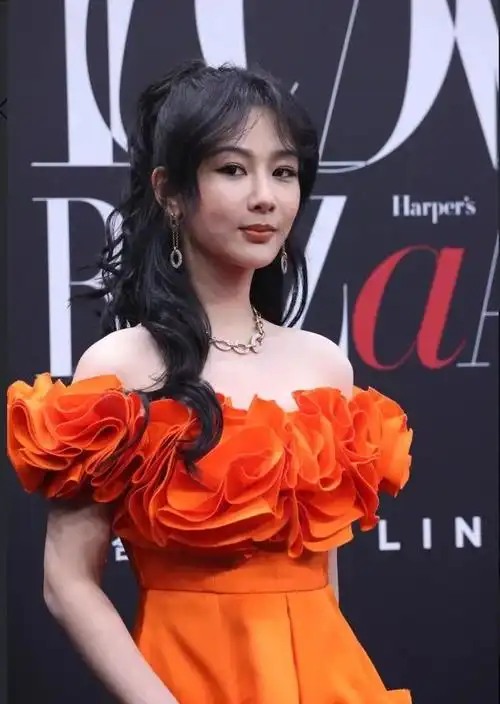 杨紫明明可以凭演技吃饭,为什么她却执着用颜值!