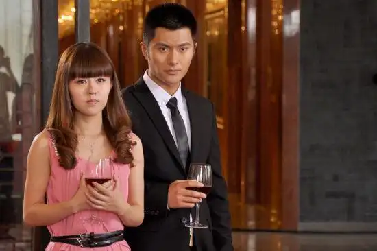 台湾知名导演何丽萍执导,严宽,杜若溪,沈泰联袂主演的电视剧《恋了爱