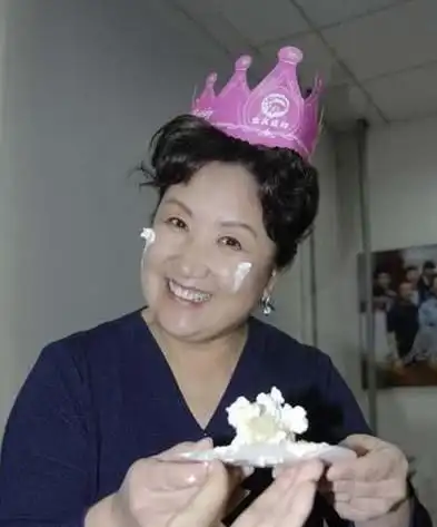 时候,是像赵玲琪老师一样的真正热爱演戏的人守护了演员的尊严和职责