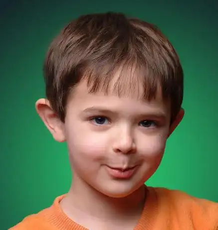 外国小男孩平头发型图片