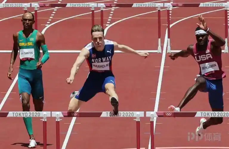组图东京奥运田径男子400米栏挪威沃霍尔姆夺金破世界纪录