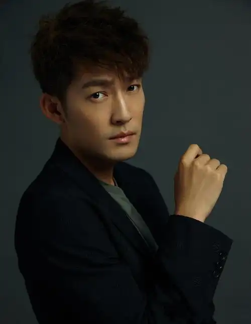 张博黑白质感时尚写真图片27