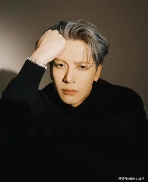 被王嘉尔帅到了!