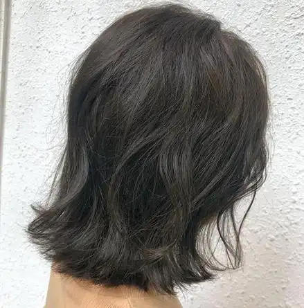 黑茶色为什么不明显怎么会掉成白灰色