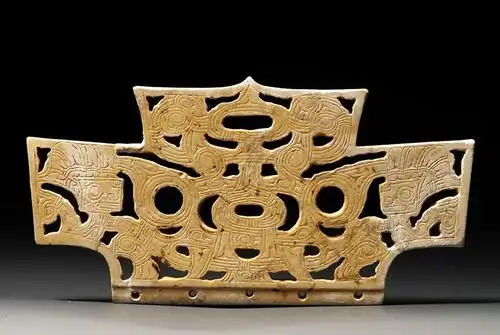 良渚文化玉梳背