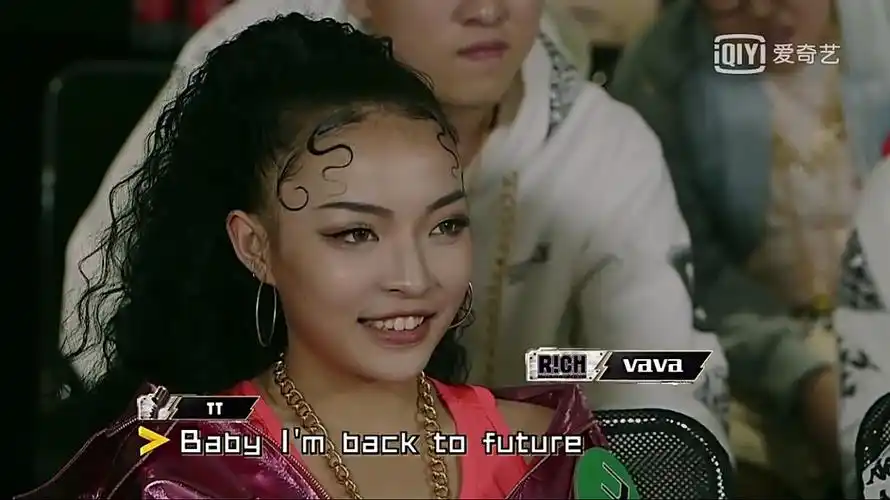 终于知道vava像谁了