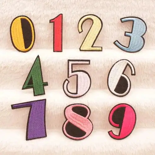 26个英文彩色创意字母小号补丁贴儿童幼儿园宝宝名字衣服记号布贴