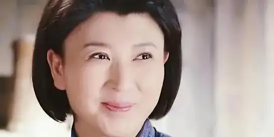 国家一级演员的她,曾亲手拔掉父亲氧气管,如今和二婚老公很幸福|林越