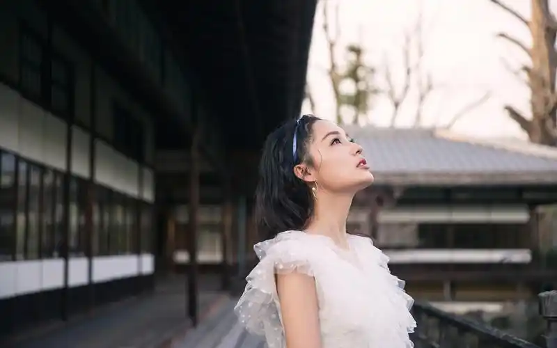 李沁仙气甜美高清桌面壁纸