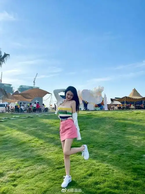 "新晋港风女星"桂晶晶有什么不一样?__财经头条