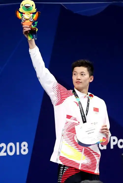 张琳祝贺男队接力夺冠难忍吐槽