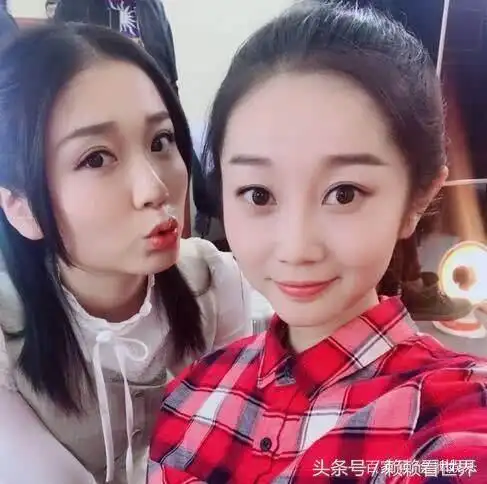 只是单就喜剧方面来看,小编觉得陈嘉男处于弱势,为什么这么说呢,因为