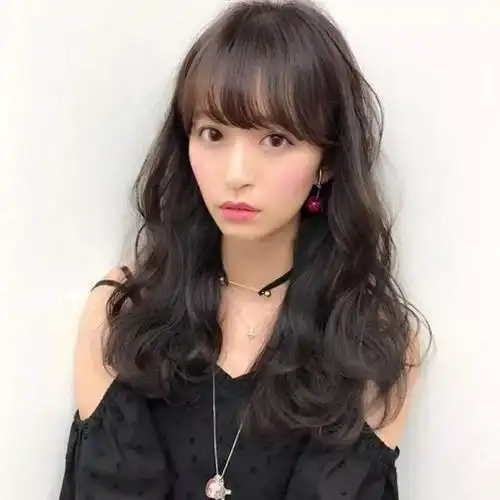 小个子女生远离这四款显矮的发型第一显胖第三显矮莫踩雷