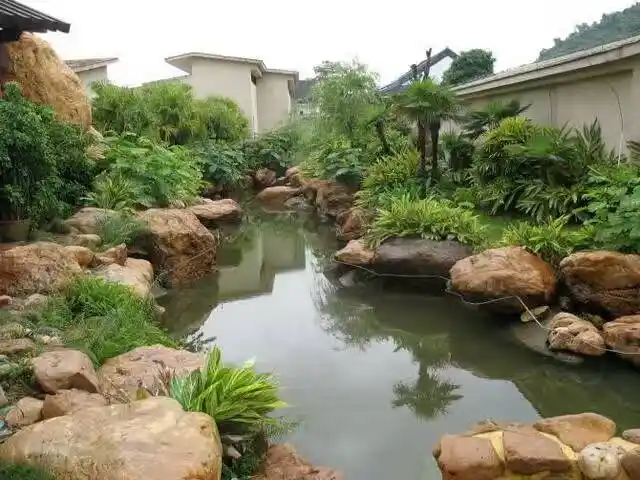 驳岸黄蜡石园林工程竣工1