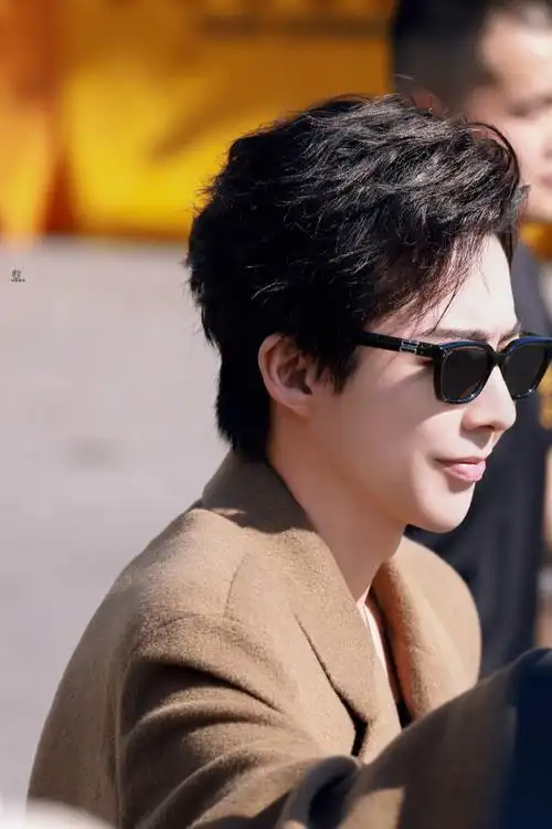 刘宇宁一念关山