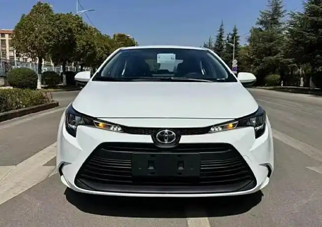 大v聊车#丰田雷凌这款车的设计风格还是很传统的,它的前脸中网格栅