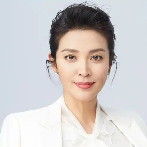 李雪好有气质,就是那种希望自己年龄渐长能有的气质