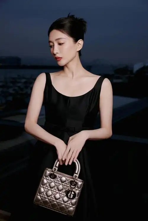 江疏影春日桃花妆