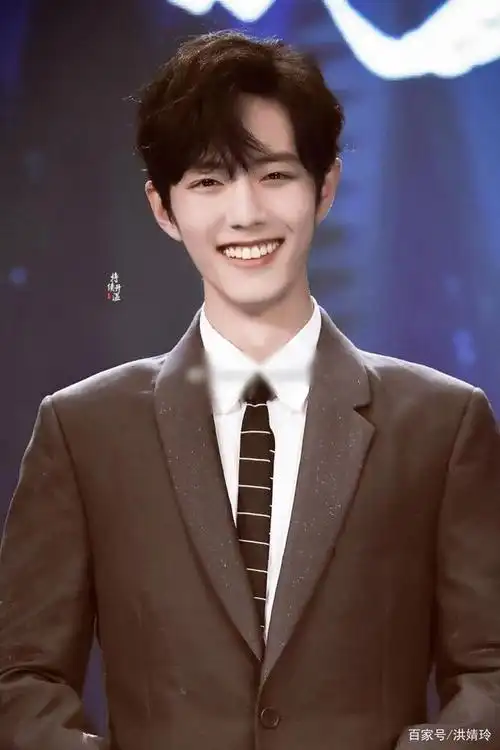 肖战小哥哥治愈系的笑容杀【超话】