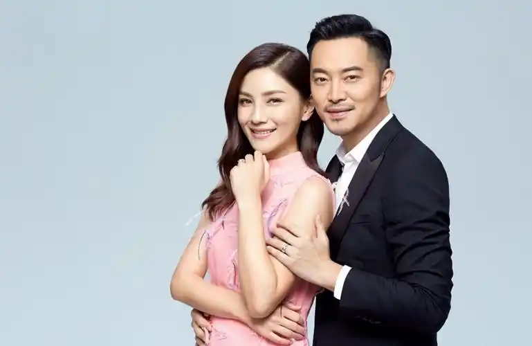 多年后胡可回应与黄晓明恋情,委屈到哽咽,沙溢的反应被点赞