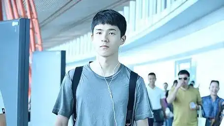 刘昊然为角色减肥成纸片人,网友大呼心疼