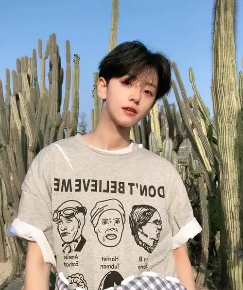 刘梦同款中分发型分析