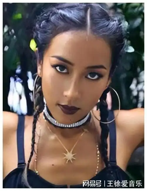 有一种"反差"叫吉克隽逸,成名前与成名后,越来越引人注目