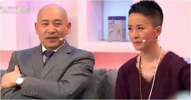 谢兰与丈夫坚持丁克12年然而在39岁时意外得子如今怎样了