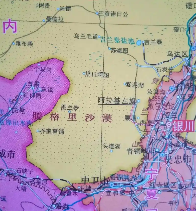 腾格里沙漠需要修建一条沙漠公路,从内蒙古阿拉善左旗横穿沙漠,修通到