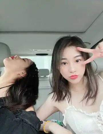 a 微关系 她的关注(108) 吴佳怡_six 男闺蜜尚淼 張軒睿derek 洪尧 她