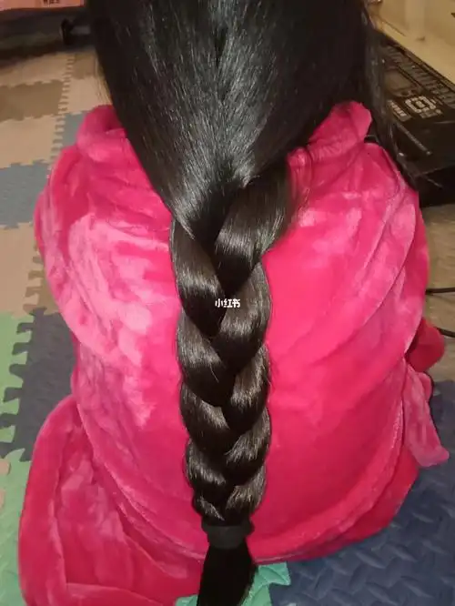 闺女把你的头发给老母亲一绺好不好?