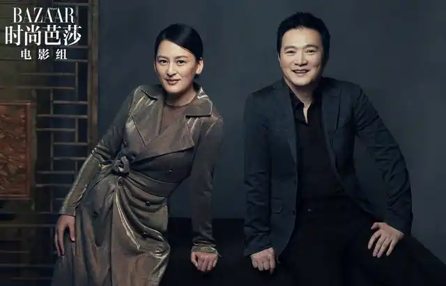 除了上面这两位外,《如懿传》的导演汪俊也携手制片人同登这本杂志的