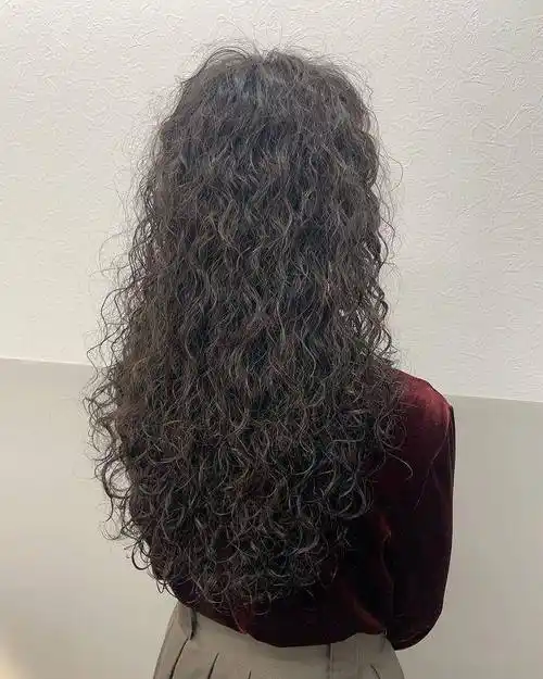 头发细软少,就选全头卷烫发,显发量又洋气_发型_卷发_棕色