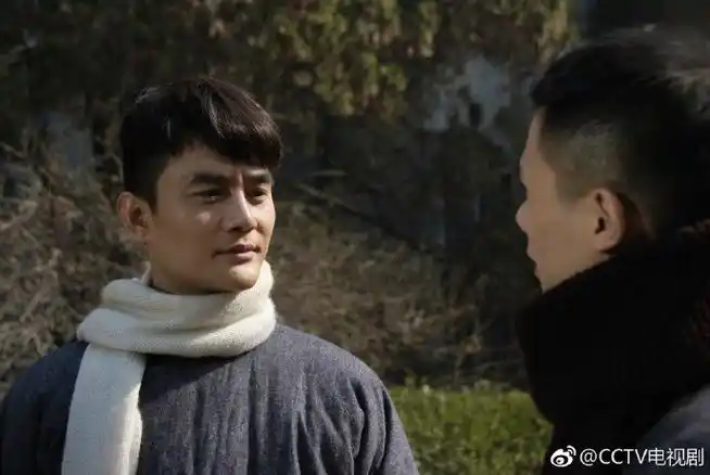 锁定今晚cctv-8黄金强档《青岛往事》哟#王凯kkw