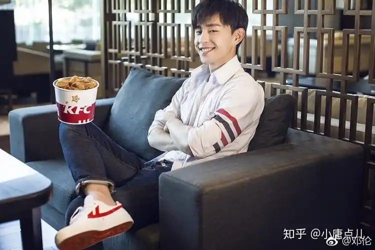 邓伦微笑的力量