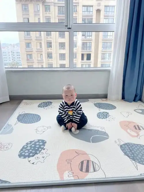 求助九个月的宝宝还不会爬正常吗