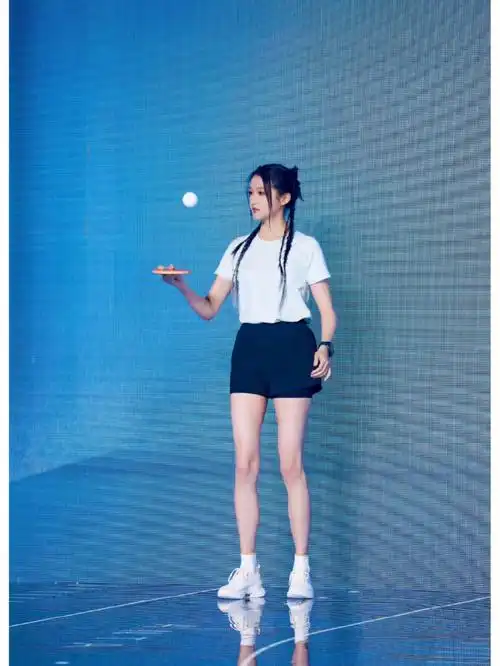 关晓彤  关晓彤的腿关晓彤的腿多长关晓彤穿瑜伽服关晓彤健身瑜伽