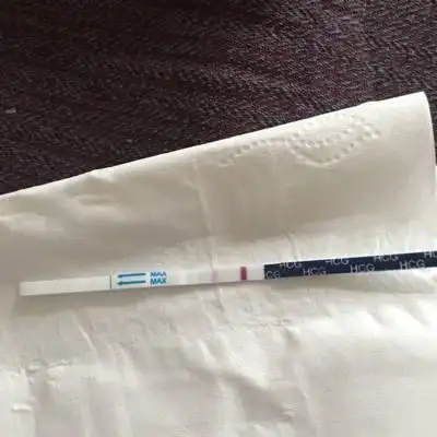 早孕试纸一深一浅是什么意思