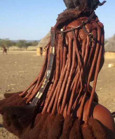 世界上最脏的女人,一辈子不洗澡,隔段时间就拿泥搓一搓