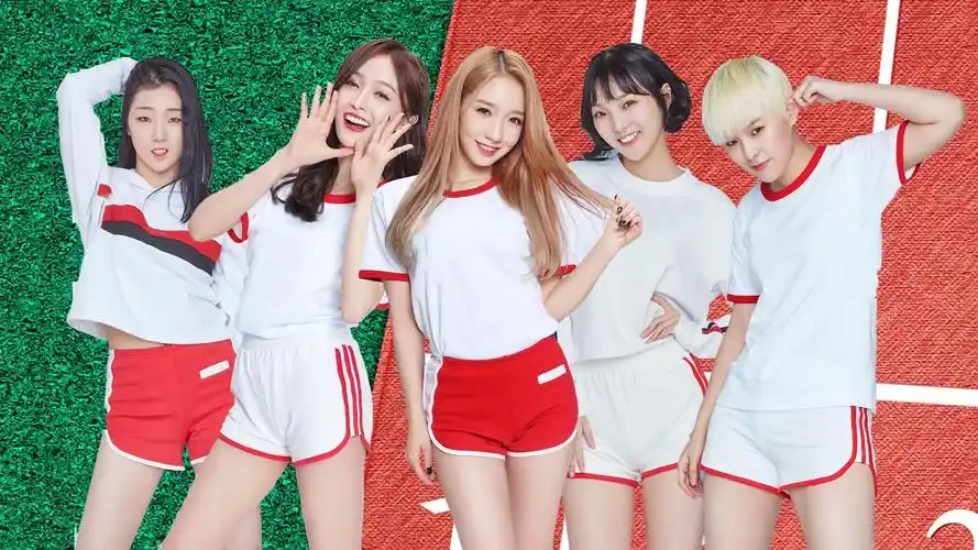 创造101首先抛出了一个概念,我们要选拔的,是最适合当女团的成员,说到