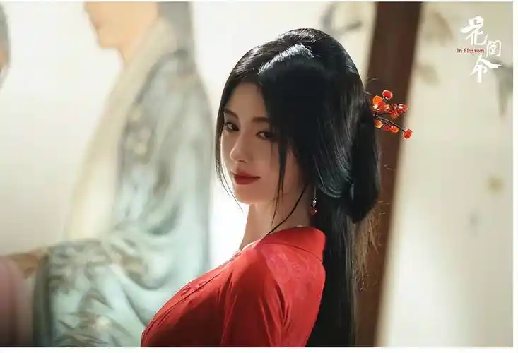 原创鞠婧祎花间令播出登录热度第一再次展现新形象